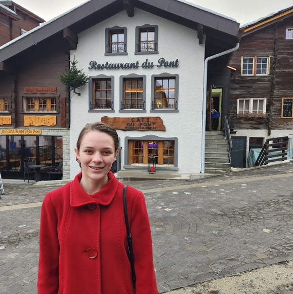 Meet your Posher, E - Picture 2 of 5